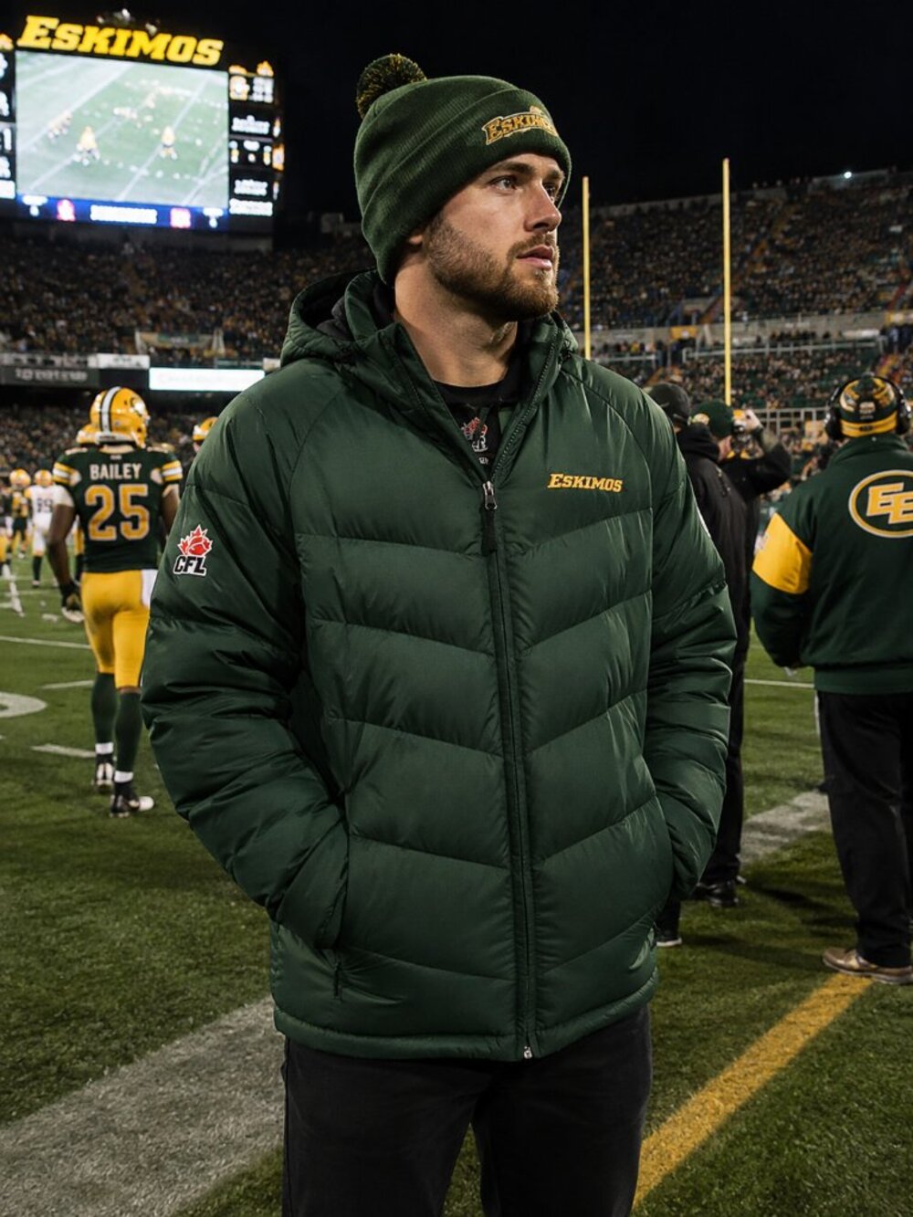 EDMONTON ESKIMOES CFL SIDELINE JACKET (LARGE)